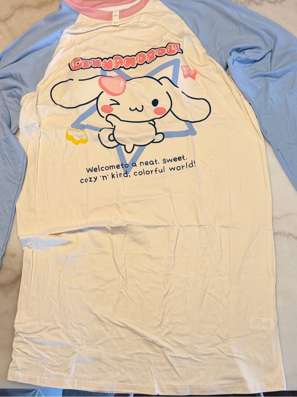 Warm Women’s Long Sleeve Raglan Sleepwear in White, Light Blue & Pink